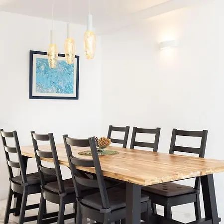 Dialez Holidays - Rebecca Holiday home