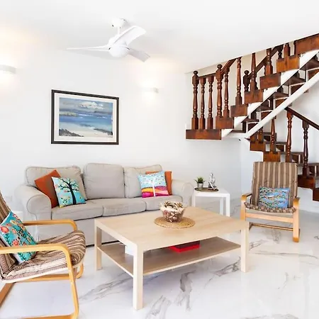 Dialez Holidays - Rebecca