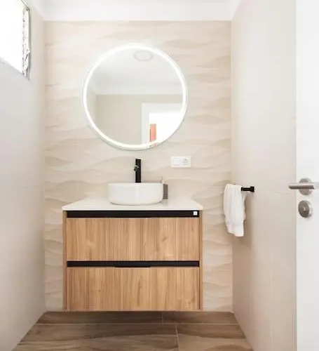 Dialez Holidays - Rebecca