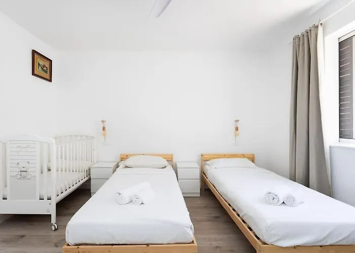 Prázdninový dům Dialez Holidays - Rebecca